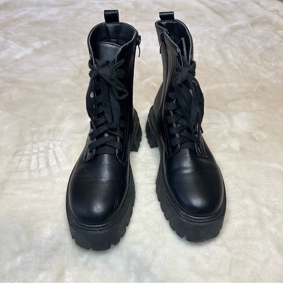 Olivia Miller Black Lace Up Faux Leather Combat Boots Size 7 - Picture 1 of 12